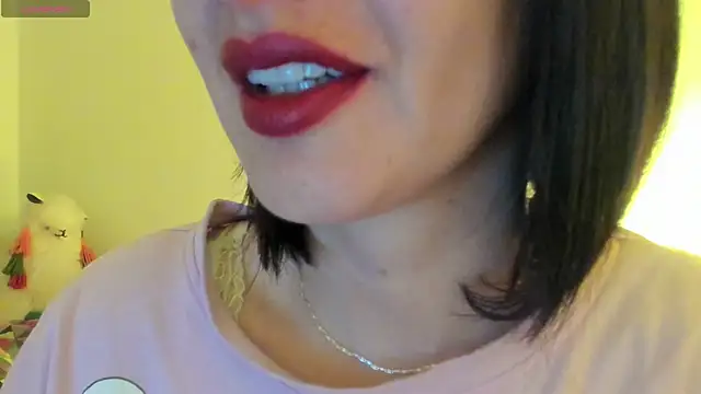 Snapshot of queen_fetish chatting on 18, 9, 2025 queen fetish online show from 18, 9, 2025