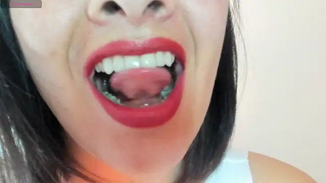 Snapshot of queen_fetish chatting on 9, 10, 2025 queen fetish online show from 9, 10, 2025