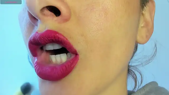 queen fetish online show from 12, 5, 2026
