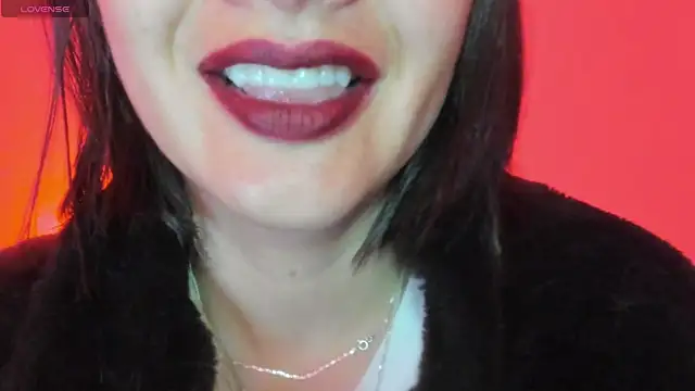 Snapshot of queen_fetish chatting on 14, 11, 2025 queen fetish online show from 14, 11, 2025