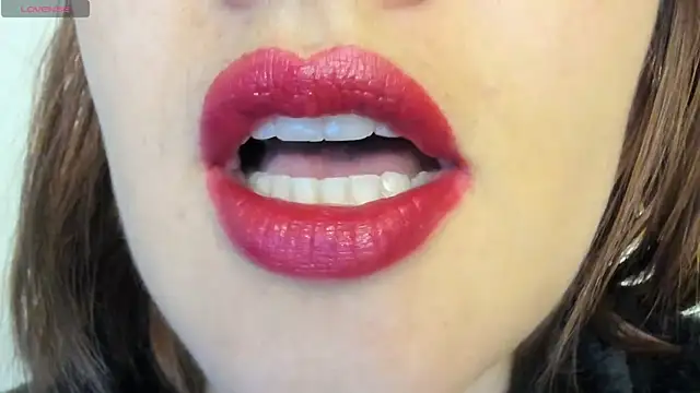 queen fetish online show from 11, 4, 2026