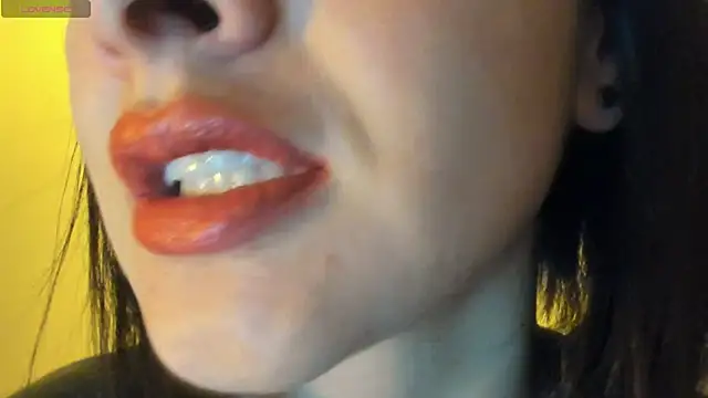 Snapshot of queen_fetish chatting on 23, 10, 2025 queen fetish online show from 23, 10, 2025