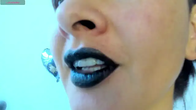 queen fetish online show from 27, 5, 2026
