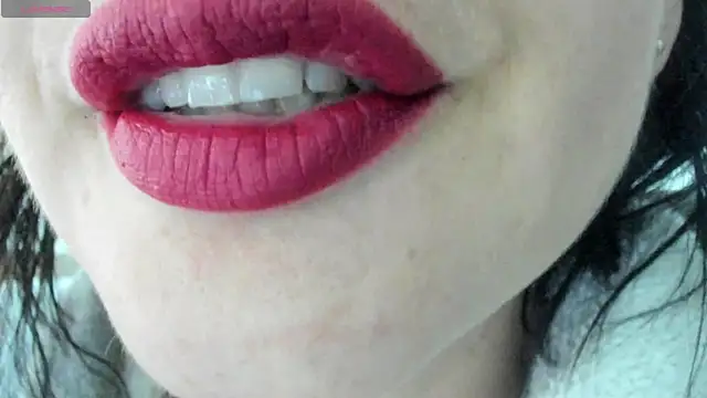 Snapshot of queen_fetish chatting on 4, 3, 2025 queen fetish online show from 4, 3, 2025