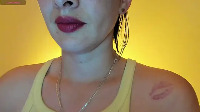 Snapshot of queen_fetish chatting on 19, 11, 2025 queen fetish online show from 19, 11, 2025