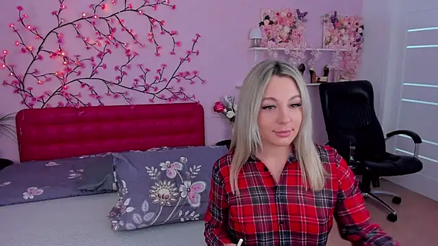 DanikaMorri online show from 22, 2, 2025