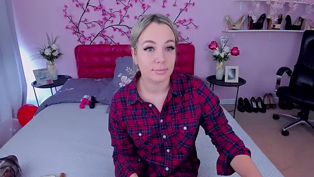 DanikaMorri online show from 20, 2, 2025