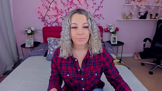 DanikaMorri online show from 6, 3, 2025