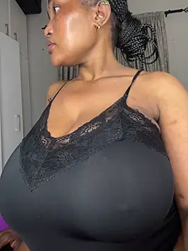 Snapshot of Bustygoddess32 chatting on 14, 6, 2026 Bustygoddess32 online show from 14, 6, 2026