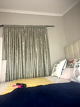 Snapshot of Bustygoddess32 chatting on 4, 10, 2025 Bustygoddess32 online show from 4, 10, 2025