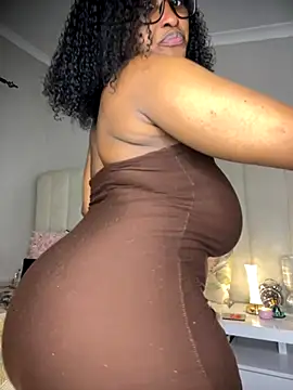 Snapshot of Bustygoddess32 chatting on 11, 11, 2025 Bustygoddess32 online show from 11, 11, 2025