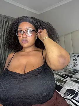 Snapshot of Bustygoddess32 chatting on 25, 6, 2026 Bustygoddess32 online show from 25, 6, 2026