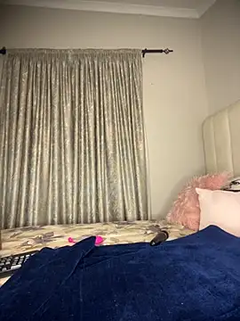 Snapshot of Bustygoddess32 chatting on 13, 11, 2025 Bustygoddess32 online show from 13, 11, 2025