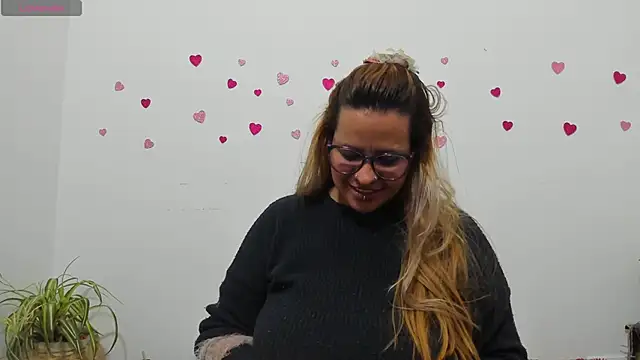 hazel 34 online show from 2, 10, 2025