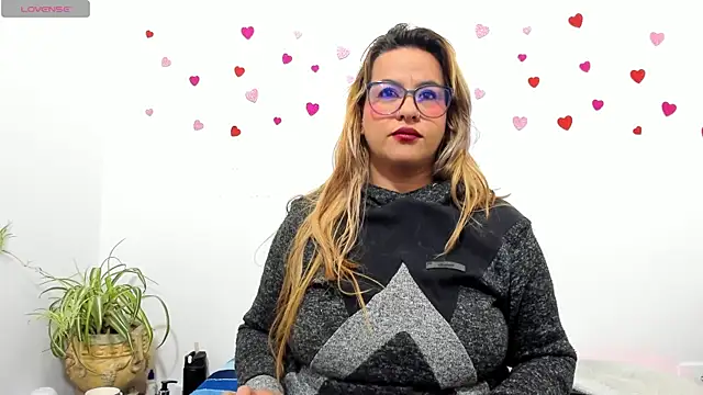 hazel 34 online show from 7, 10, 2025