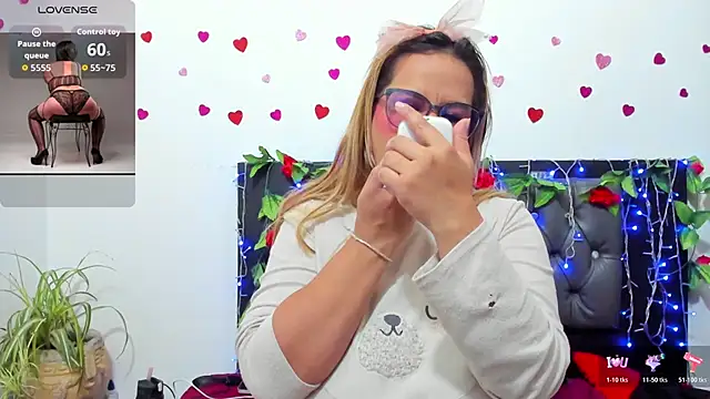 hazel 34 online show from 12, 11, 2025