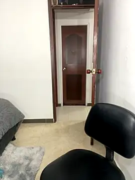 Snapshot of Charlotte_cutee18 chatting on 13, 10, 2025 Charlotte cutee18 online show from 13, 10, 2025