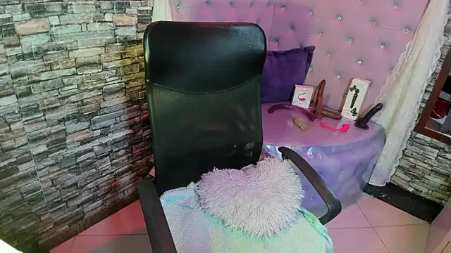 Snapshot of Prety_Nany chatting on 14, 4, 2026 Prety Nany online show from 14, 4, 2026