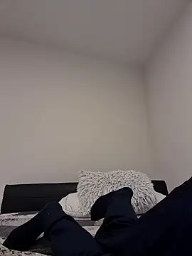 suarez1235 online show from 2, 12, 2025