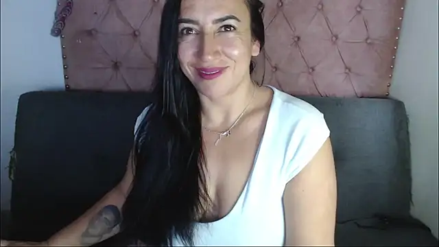 Snapshot of missbella1 chatting on 9, 7, 2026 missbella1 online show from 9, 7, 2026