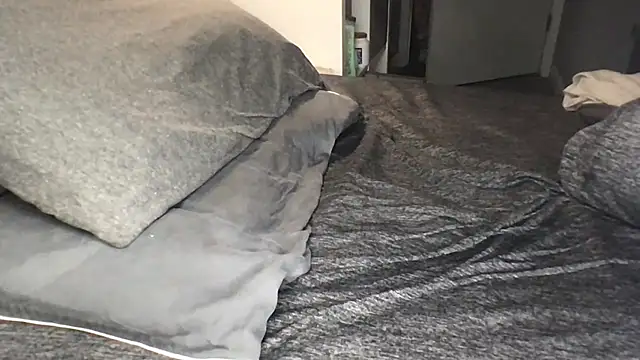 Thomas lovetolicku online show from 3, 2, 2026