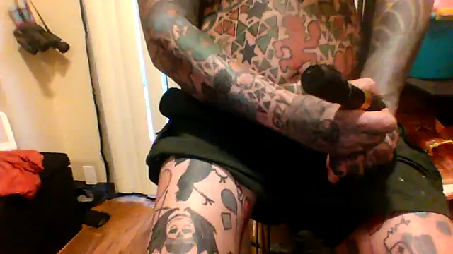 fukurbutt online show from 15, 4, 2026