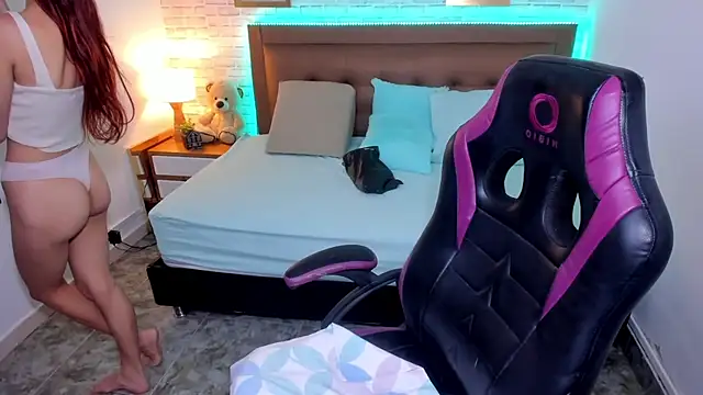 julieth love  online show from 6, 10, 2025