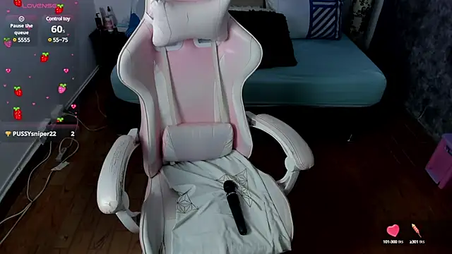 julieth love  online show from 6, 12, 2024