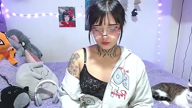 mia catt05 online show from 5, 6, 2026