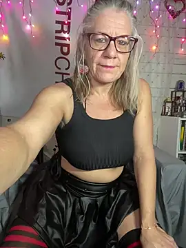 TrenaAnne online show from 5, 3, 2026