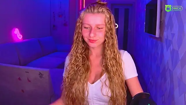 Snapshot of AmaliaQueen chatting on 28, 9, 2025 AmaliaQueen online show from 28, 9, 2025