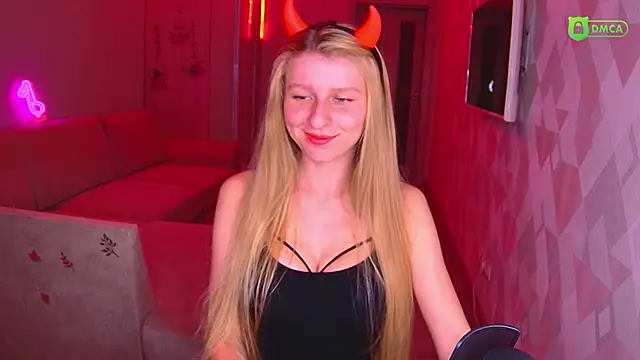 Snapshot of AmaliaQueen chatting on 31, 10, 2025 AmaliaQueen online show from 31, 10, 2025