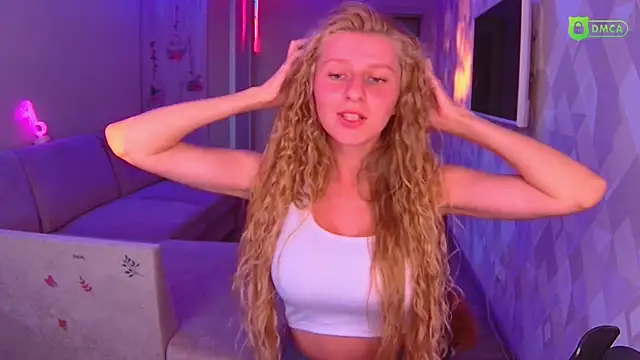 Snapshot of AmaliaQueen chatting on 22, 9, 2025 AmaliaQueen online show from 22, 9, 2025