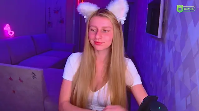 Snapshot of AmaliaQueen chatting on 1, 11, 2025 AmaliaQueen online show from 1, 11, 2025