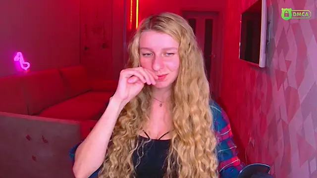 Snapshot of AmaliaQueen chatting on 29, 11, 2025 AmaliaQueen online show from 29, 11, 2025