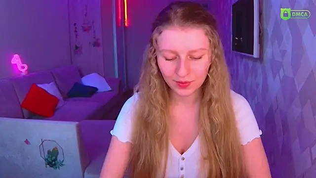 Snapshot of AmaliaQueen chatting on 2, 3, 2025 AmaliaQueen online show from 2, 3, 2025