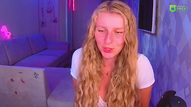 Snapshot of AmaliaQueen chatting on 20, 9, 2025 AmaliaQueen online show from 20, 9, 2025