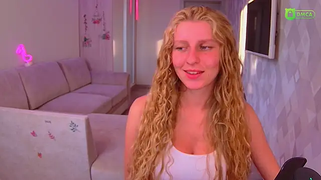 Snapshot of AmaliaQueen chatting on 21, 9, 2025 AmaliaQueen online show from 21, 9, 2025