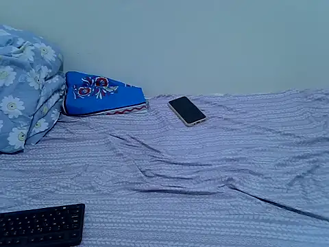 Snapshot of pretty_leila2 chatting on 15, 11, 2025 pretty leila2 online show from 15, 11, 2025