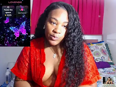Snapshot of the_pearl199 chatting on 9, 7, 2026 the pearl199 online show from 9, 7, 2026