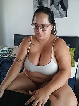 RachellGraham online show from 28, 7, 2026
