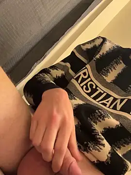 CreamyAustin online show from 27, 11, 2025