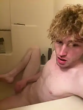 Snapshot of CreamyAustin chatting on 7, 4, 2026 CreamyAustin online show from 7, 4, 2026