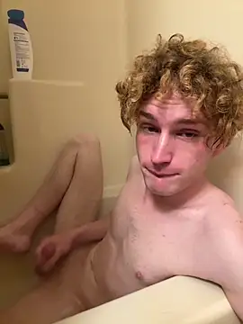 Snapshot of CreamyAustin chatting on 10, 3, 2026 CreamyAustin online show from 10, 3, 2026