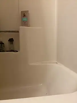 Snapshot of CreamyAustin chatting on 3, 4, 2026 CreamyAustin online show from 3, 4, 2026