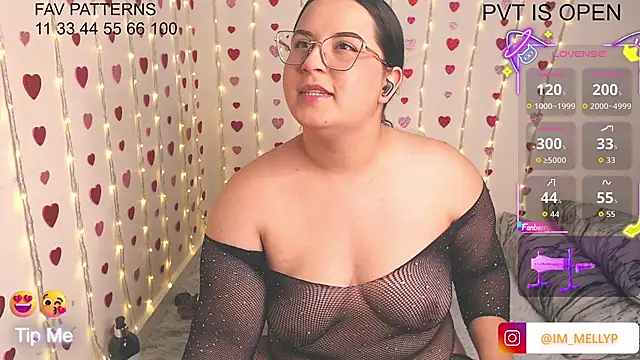 Snapshot of Mellyparker_ chatting on 26, 6, 2026 Mellyparker online show from 26, 6, 2026