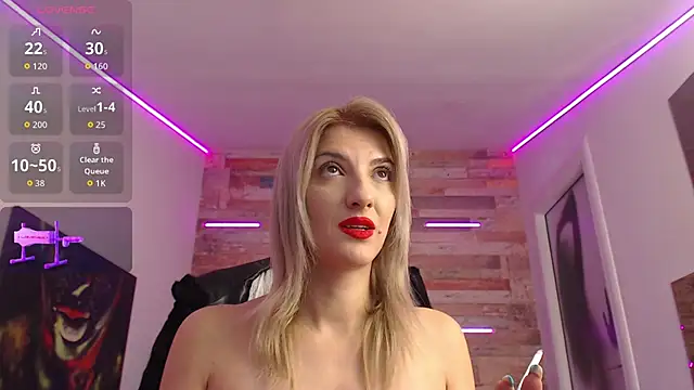 RileyLanna online show from 9, 10, 2025