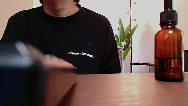 POCARI SWEAT online show from 4, 4, 2026