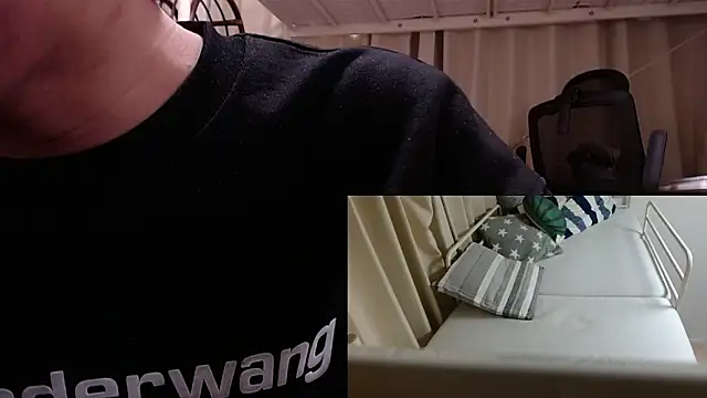 Snapshot of POCARI_SWEAT chatting on 10, 1, 2025 POCARI SWEAT online show from 10, 1, 2025