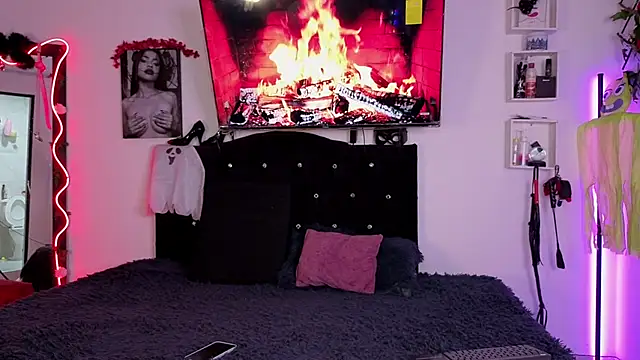 Alaia Asuka online show from 22, 10, 2025